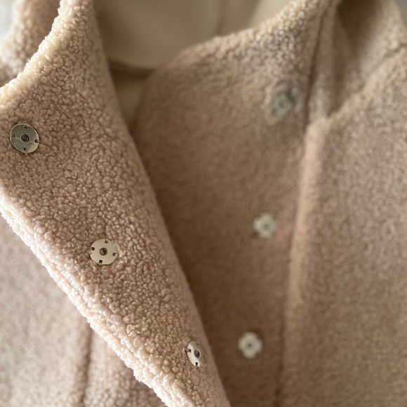 Pilcro Beige Crop Sherpa Vest – Cozy and Chic | One Size - Picture 5 of 6